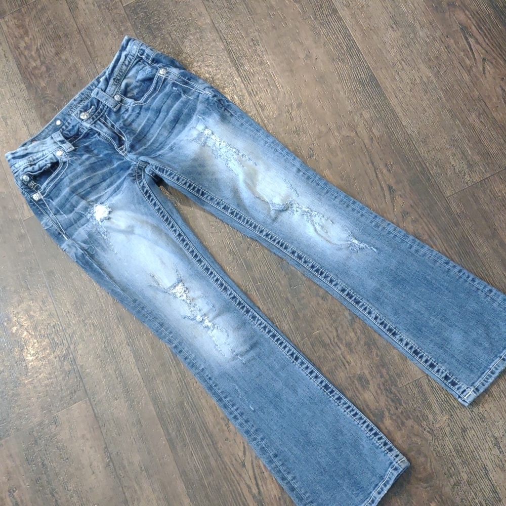Miss me distressed slim boot 27/ 31 & 1/2" jeans
